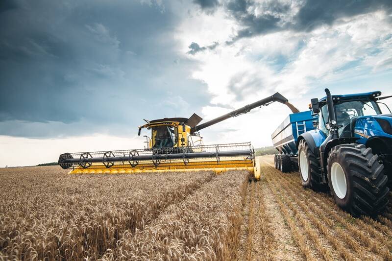 Služby sklizňovou technikou